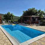 ヴィラ R&b Heated Pool *