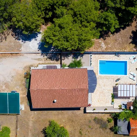 R&b Heated Pool
