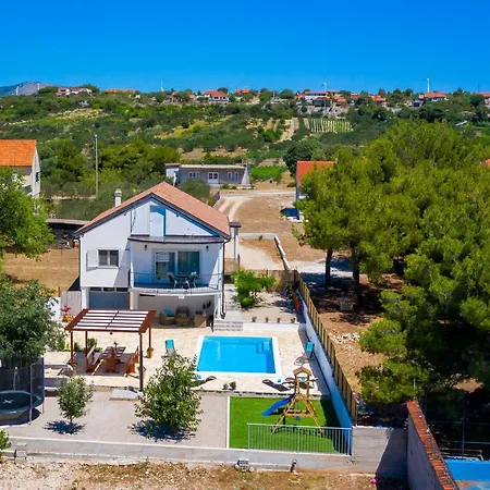 Villa R&b Heated Pool *