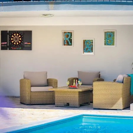 Villa R&b Heated Pool *