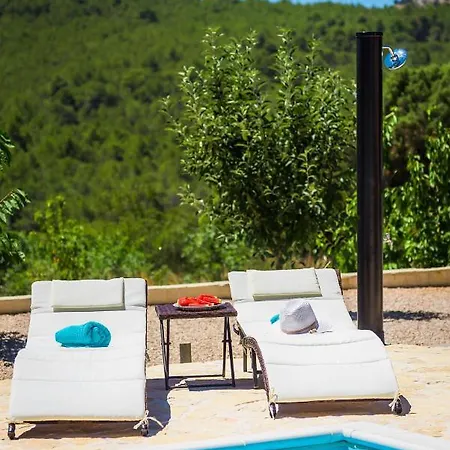 R&b Heated Pool Villa