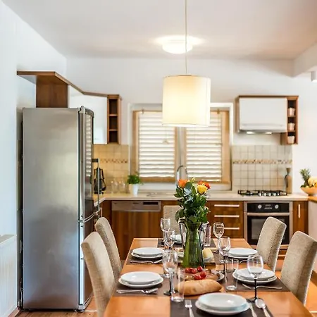 R&b Heated Pool Villa *