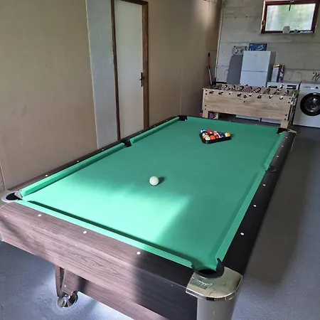 R&b Heated Pool فيلة
