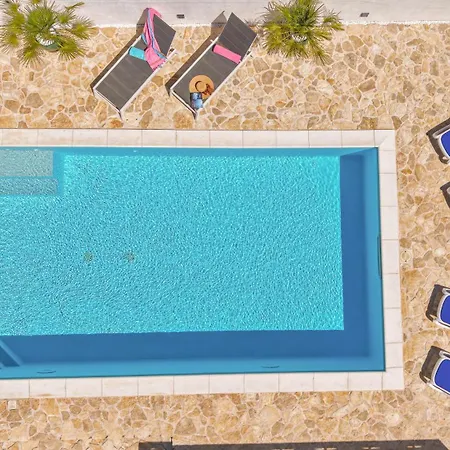 别墅 R&b Heated Pool Vrpolje