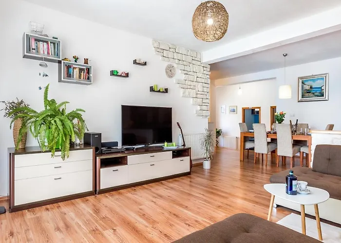 Villa R&b Heated Pool