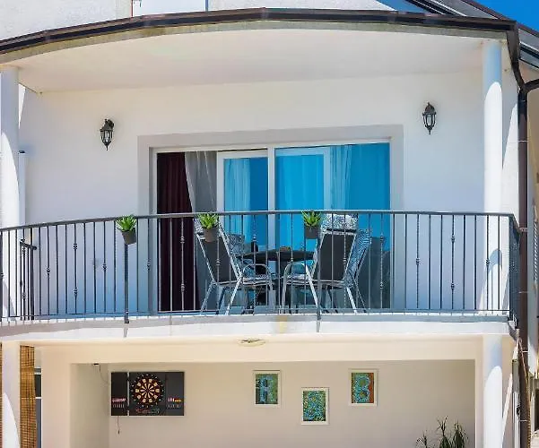 R&b Heated Pool * Vrpolje