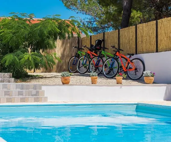 Villa R&b Heated Pool