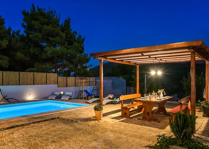 R&b Heated Pool * Vrpolje