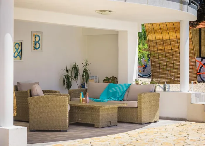 Villa R&b Heated Pool