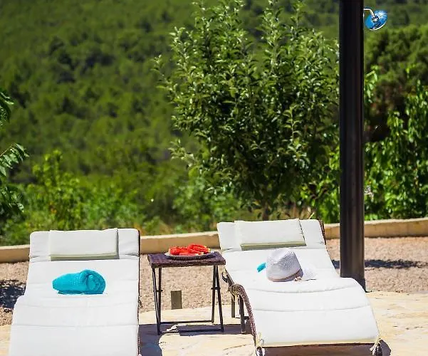 R&b Heated Pool Villa