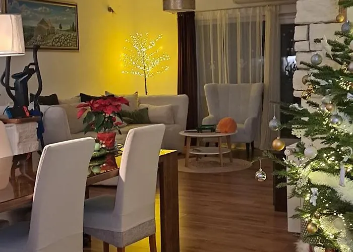 R&b Heated Pool Vrpolje