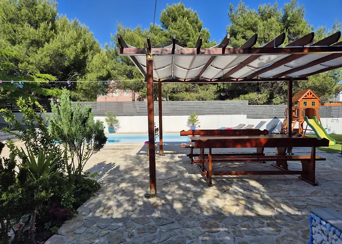 R&b Heated Pool Villa *