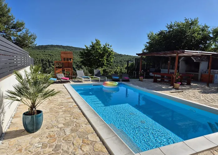 R&b Heated Pool Villa *